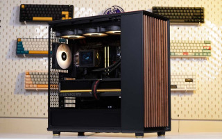 Obsidian Drive System — 9800X3D + ROG RTX 5090. Mesin hitam next-gen siap ngebut